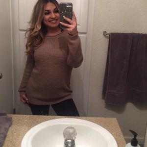 Meet your Posher, Daysi